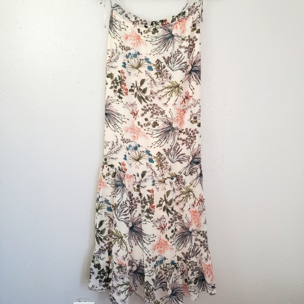 Melrose and Market Floral Spring Dress size Large adjustable straps
